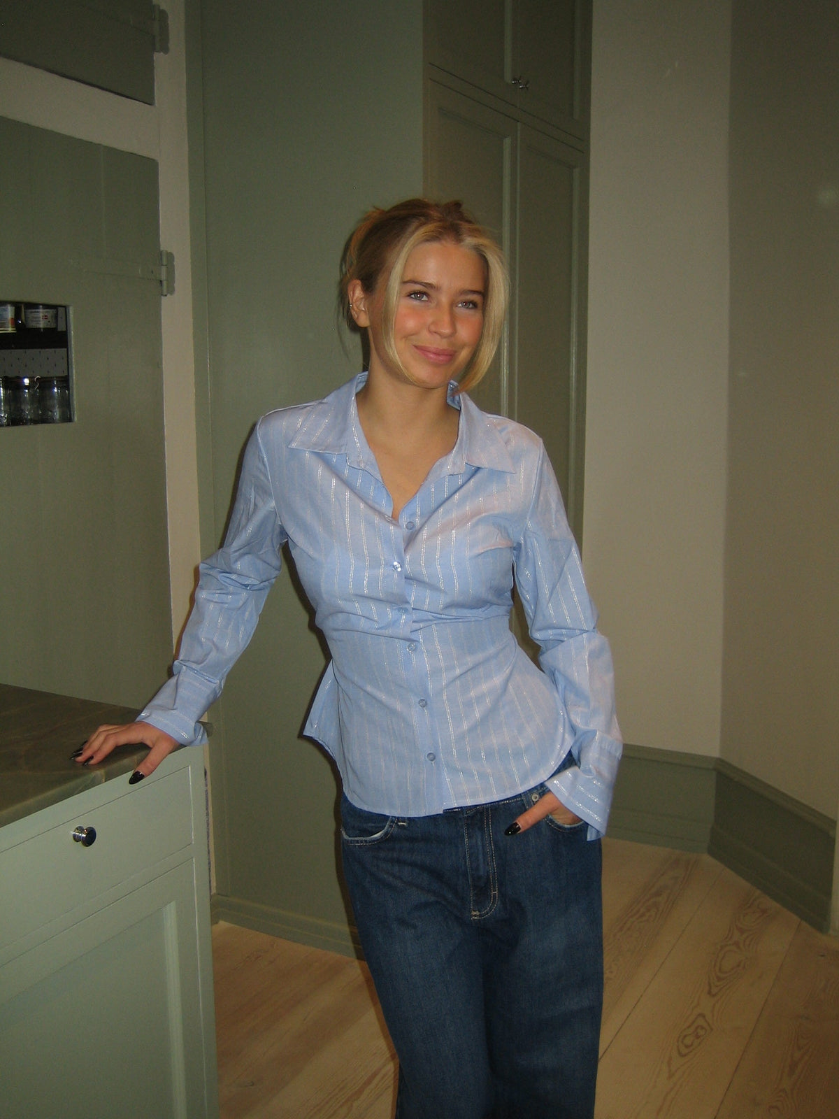 Alberte fitted shirt - Blue/silver stripes